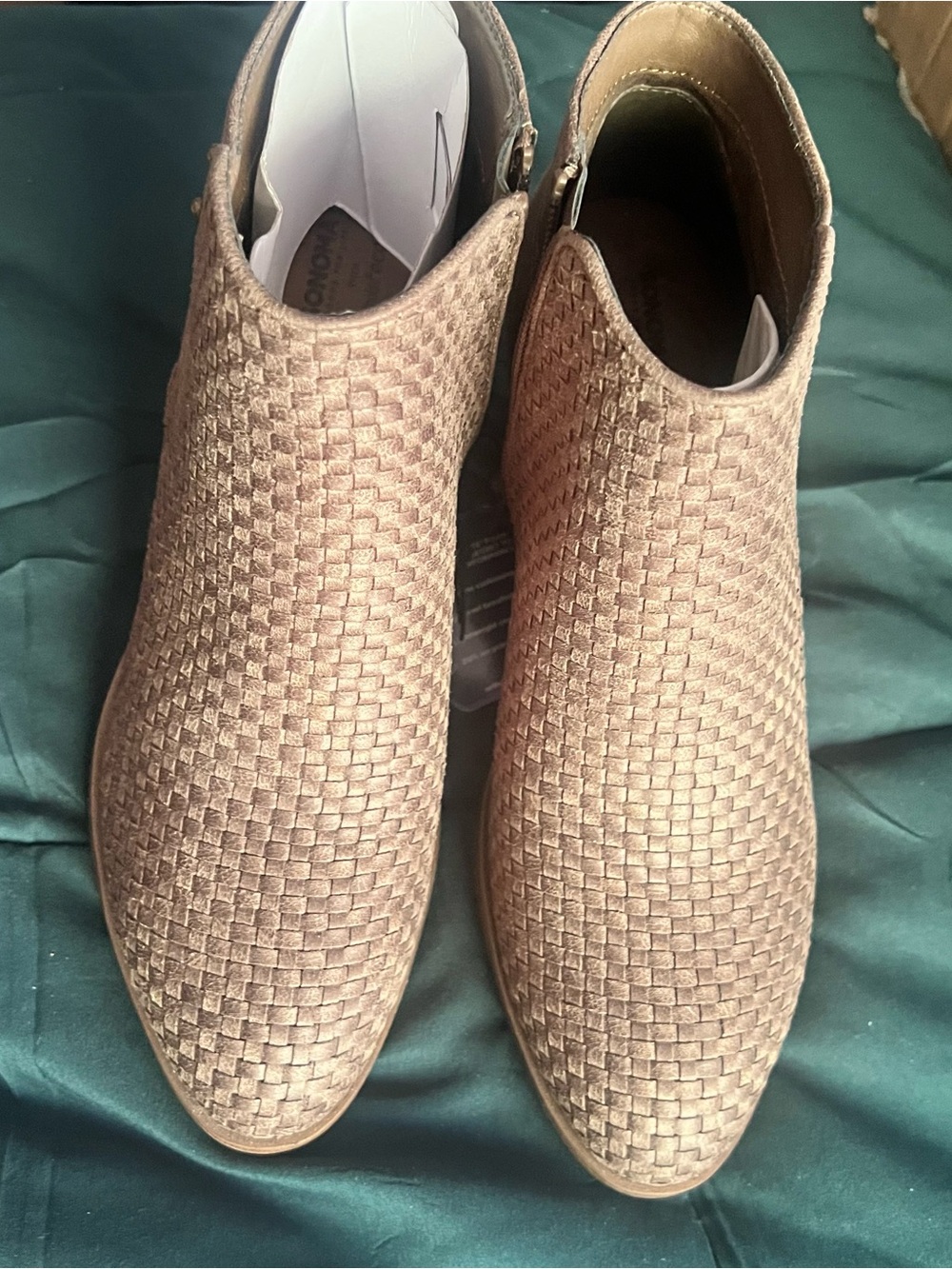 Sonoma Fudge Brown Woven Ankle Boots Ortholite 9M